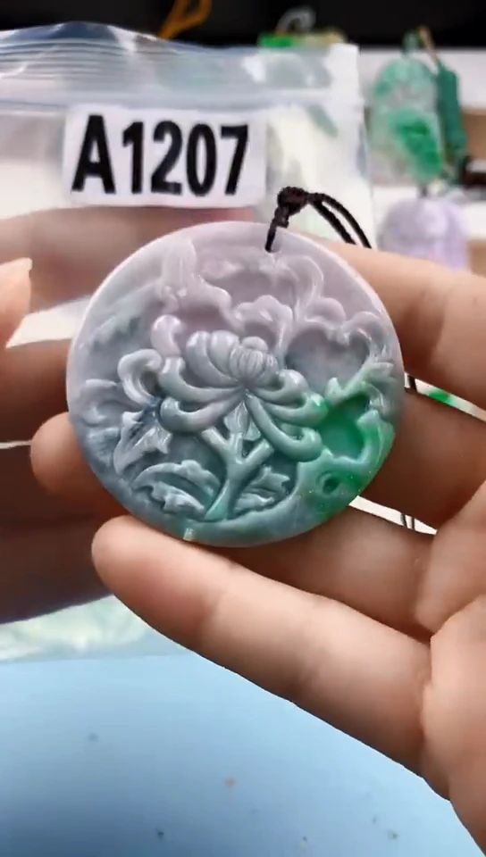 翡翠未镶嵌颈饰天然翡翠吊坠挂件