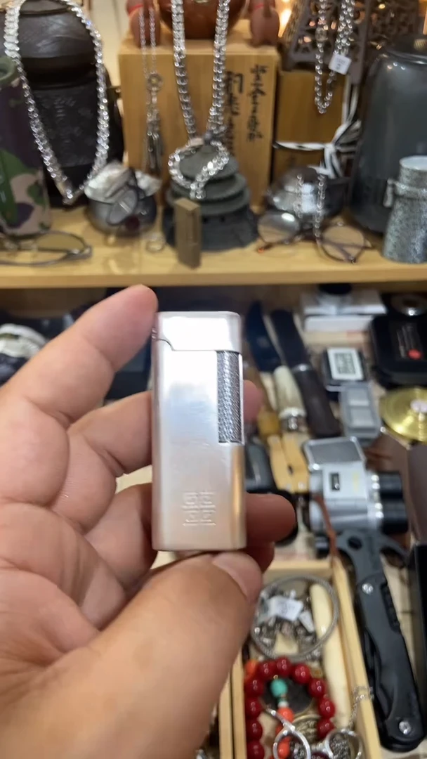 瓷片闪购商品  如图所示