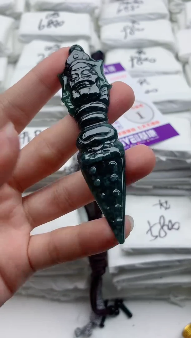 翡翠未镶嵌颈饰88888888