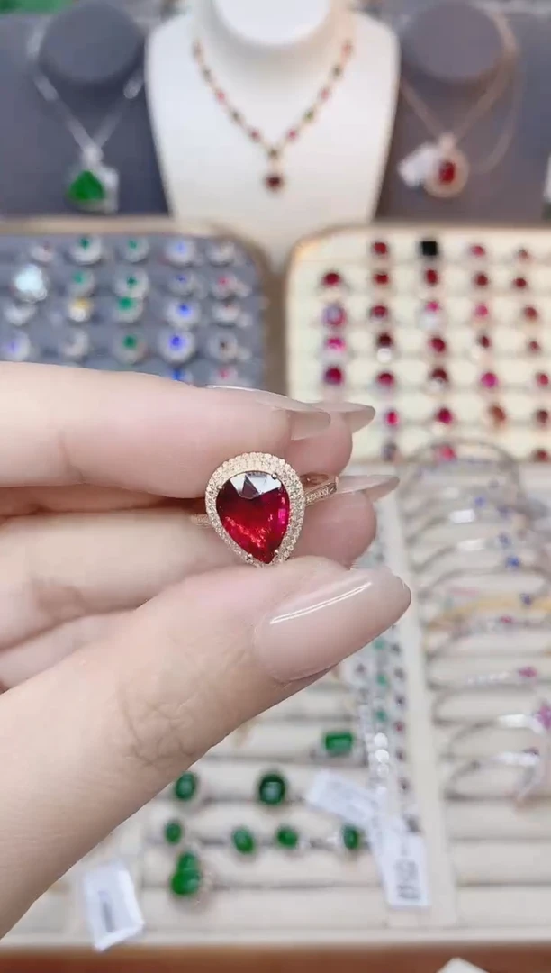 18K金镶嵌戒指绿色碧玺-3.15ct