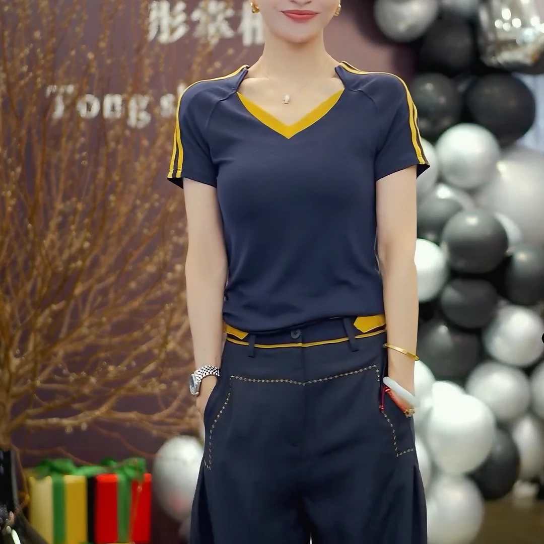 2025夏季显瘦百搭T恤小众撞色条纹时尚修身女士上衣LK2504398