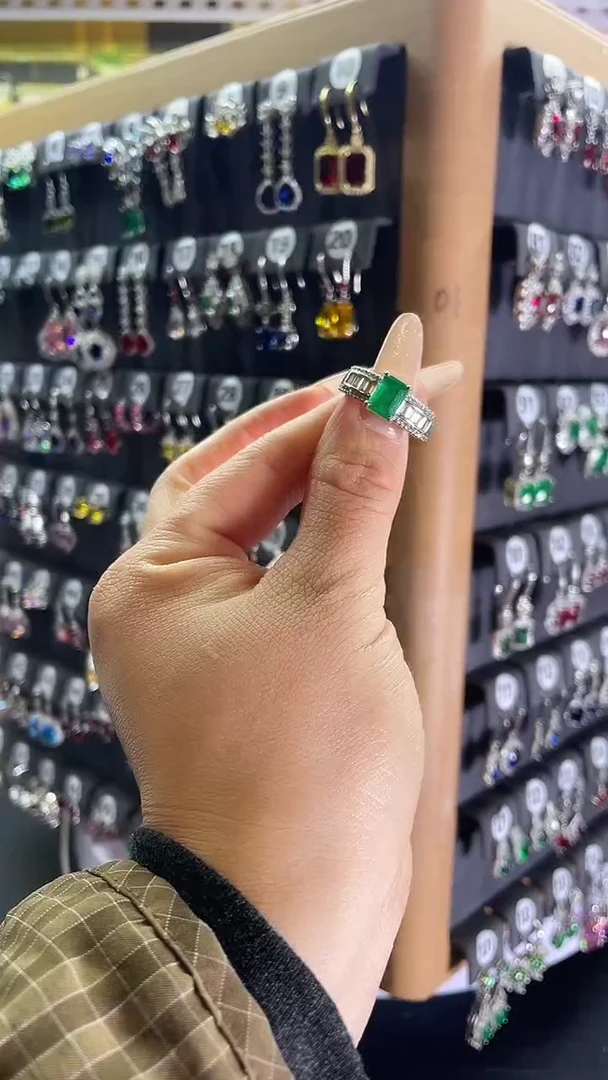 银S925镶嵌戒指祖母绿祖母绿戒指