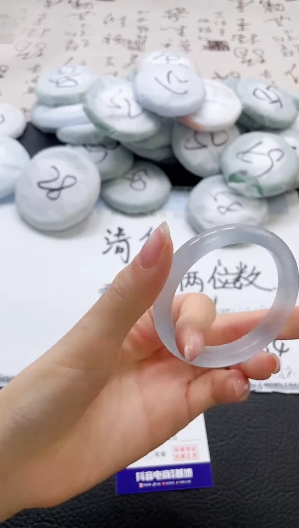 未镶嵌手镯石英质玉391-51