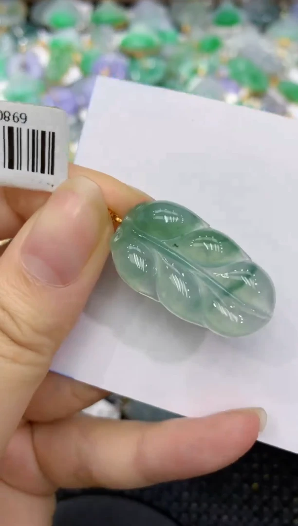 【闪购商品】翡翠颈饰18K金镶嵌8888888888