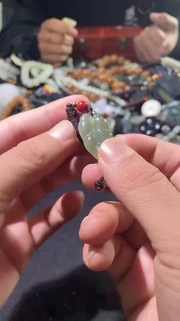 未镶嵌和田玉珠宝半成品1