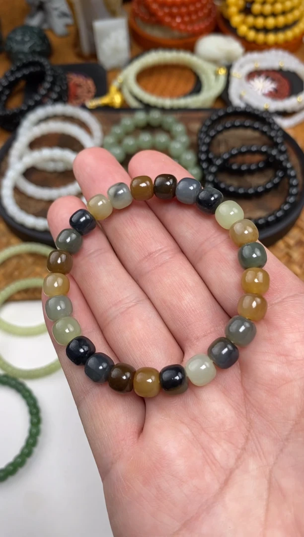 颈饰未镶嵌和田玉手串