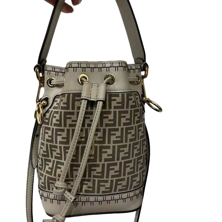 99新 FENDI/芬迪  安洁利严选斜挎包/ZH1208300