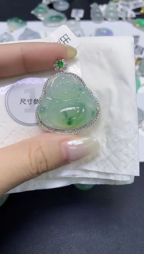 颈饰18K金镶嵌翡翠天然缅甸翡翠A货多样性发一件