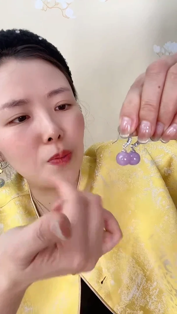 【闪购商品】翡翠耳饰银S925镶嵌紫耳钩E2