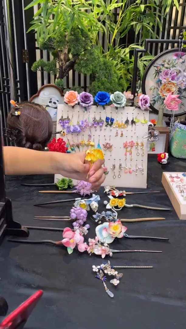织绣喝****╯非遗绒花手工饰品