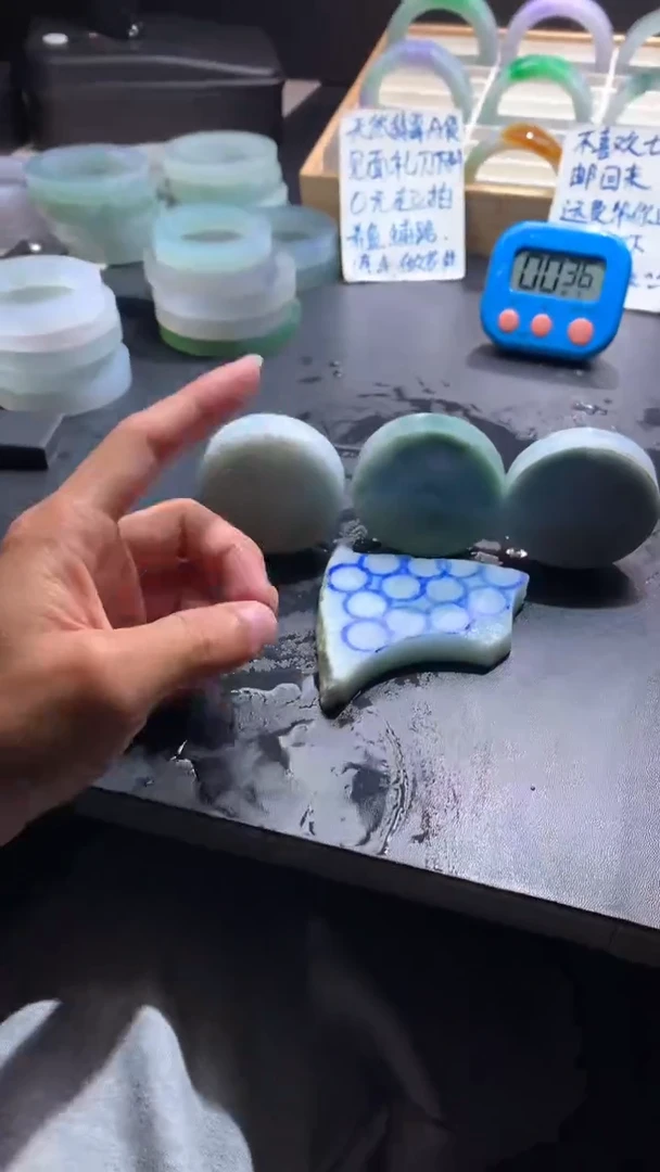 【闪购商品】翡翠挂件未镶嵌边角