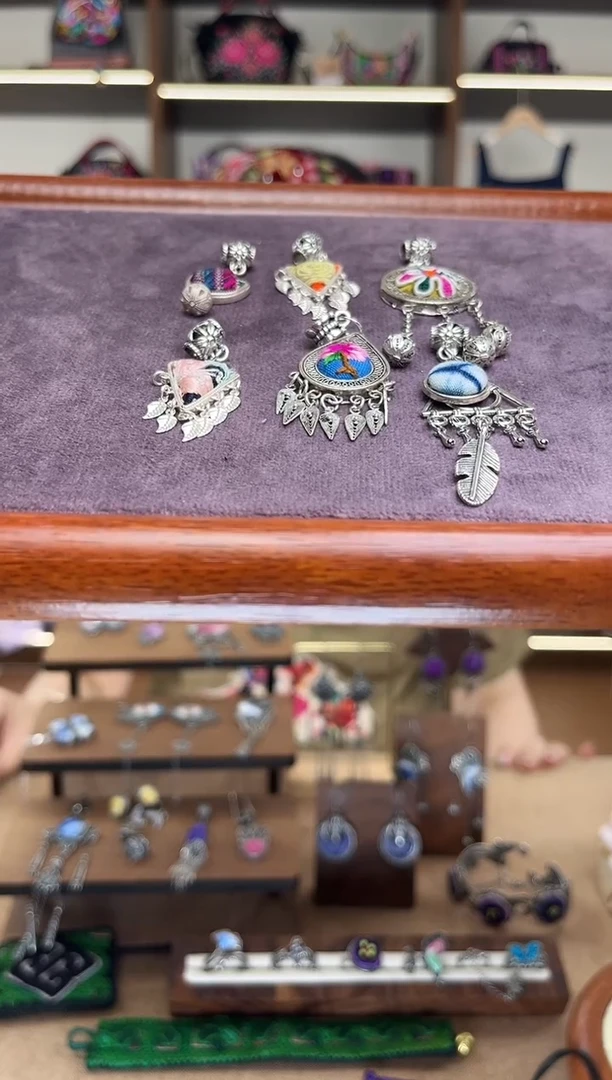 织绣1719黔东南苗族刺绣