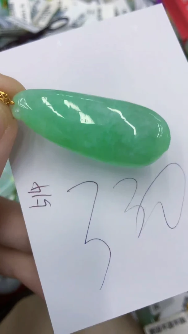 颈饰18K金镶嵌翡翠1111111111