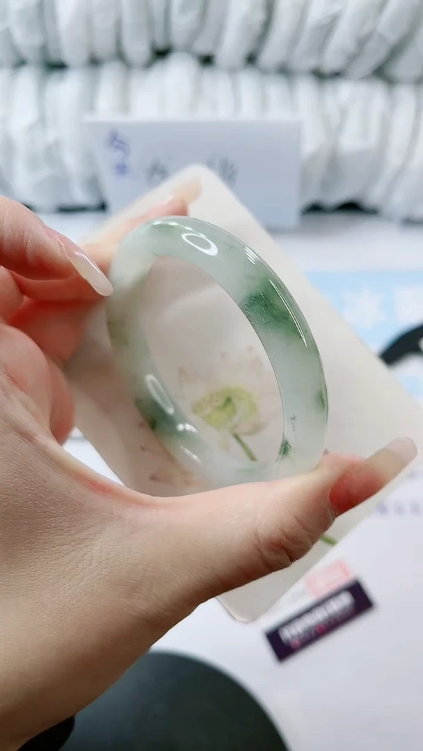 【闪购商品】石英质玉手镯未镶嵌多样性发货L5