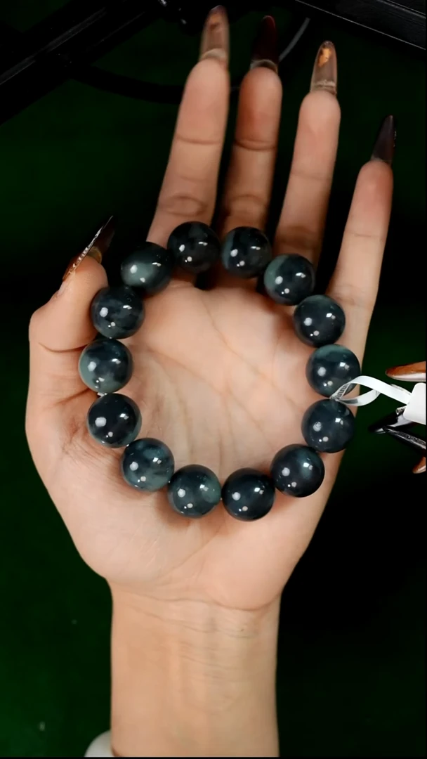 未镶嵌手串和田玉若羌微色差卡16