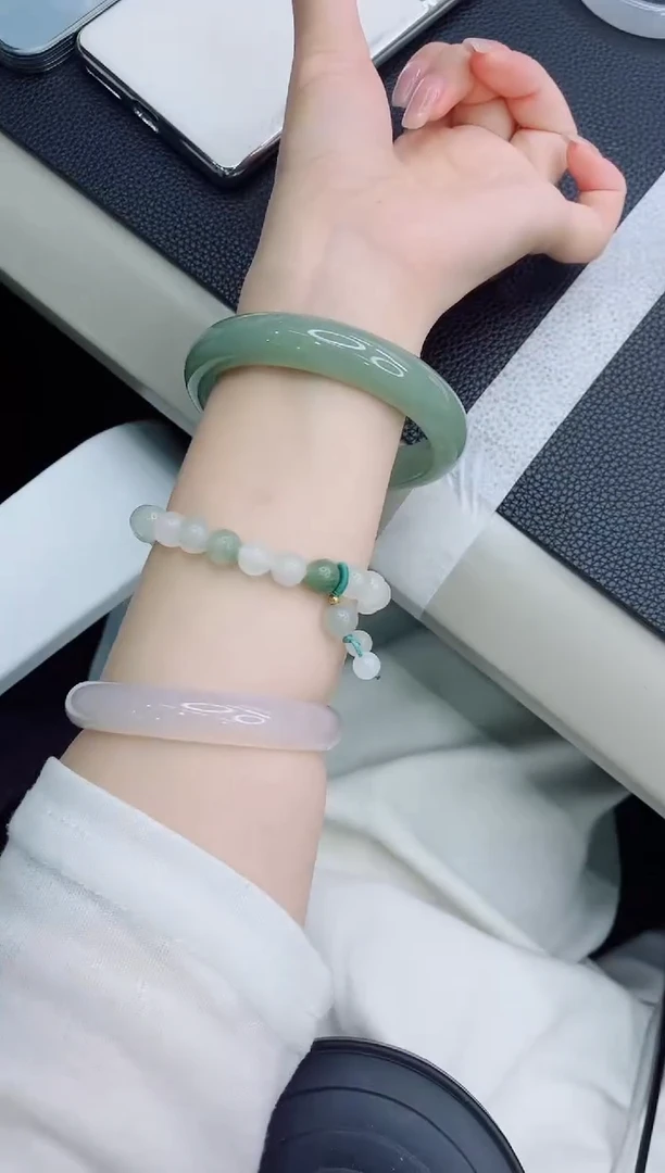 石英质玉手镯未镶嵌194-62.5