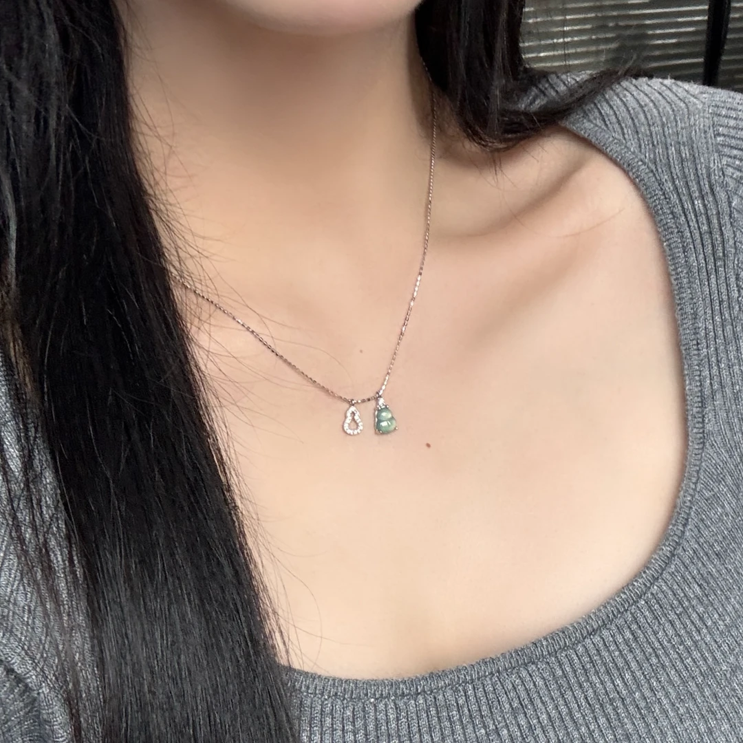 S925银A货蓝水冰透双葫芦吊坠简约设计镶嵌项链气质