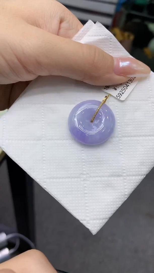 翡翠18K金镶嵌颈饰111111111111