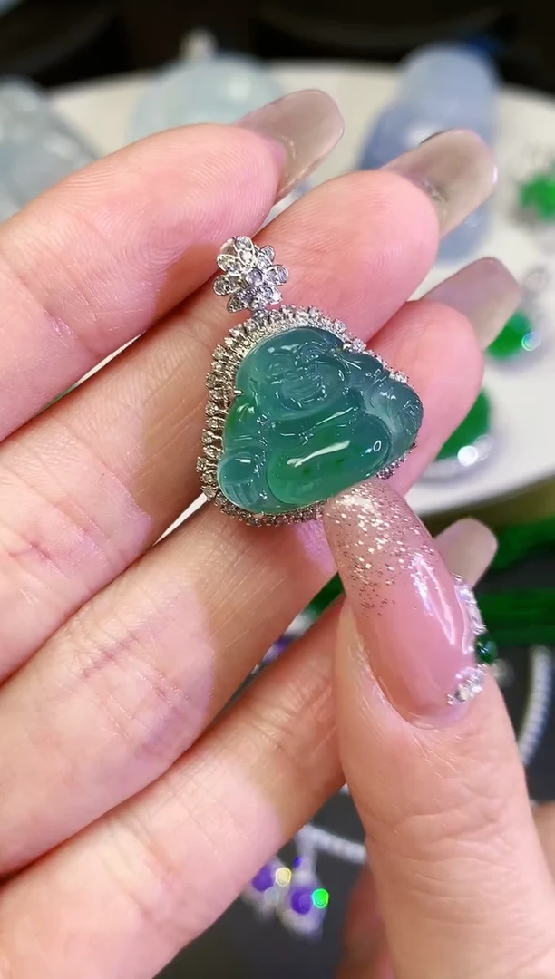 【闪购商品】翡翠吊坠(不含链)18K金镶嵌吊坠