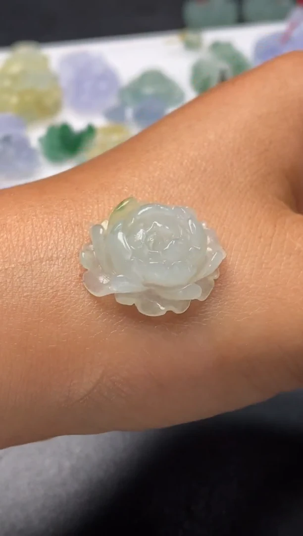 定制翡翠未镶嵌翡翠毛货多样性发其一