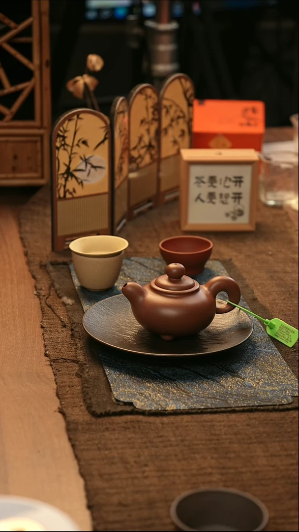 茶壶紫砂宜兴原矿紫砂壶    道洪疾风