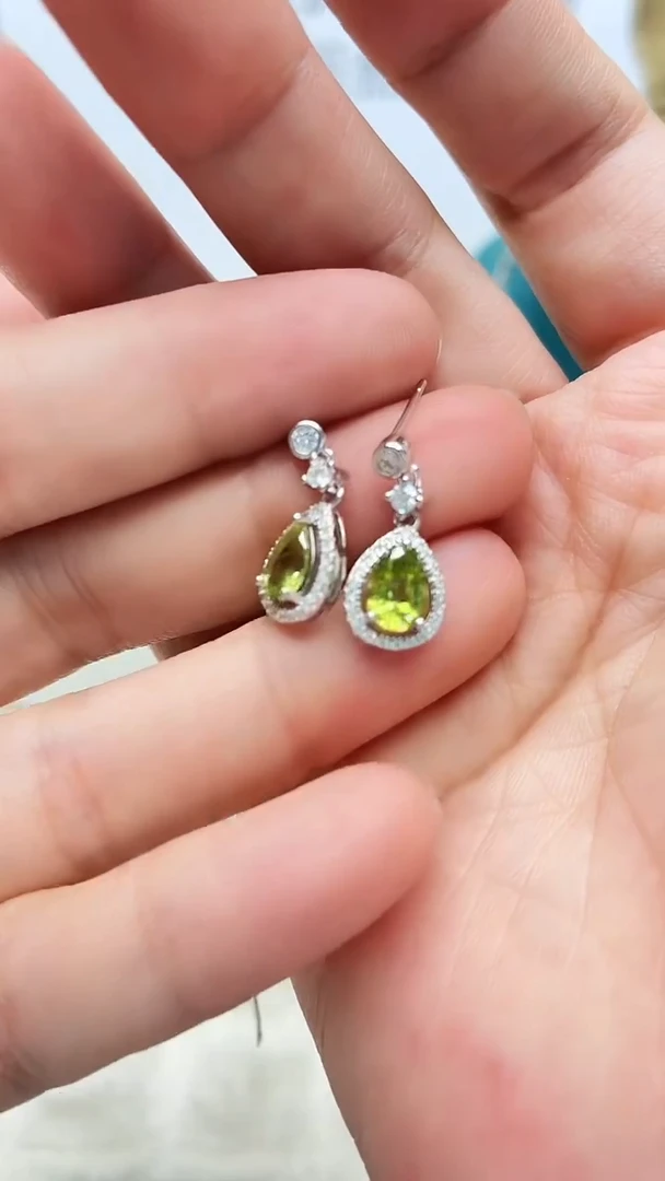 银S925镶嵌耳饰橄榄石537ZB1122产品一个（多样性）