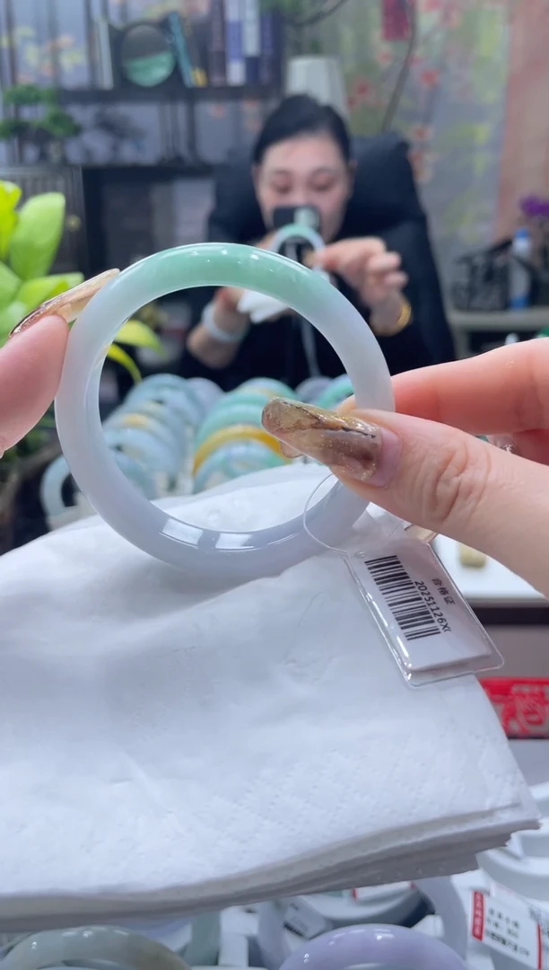 未镶嵌手镯翡翠5688