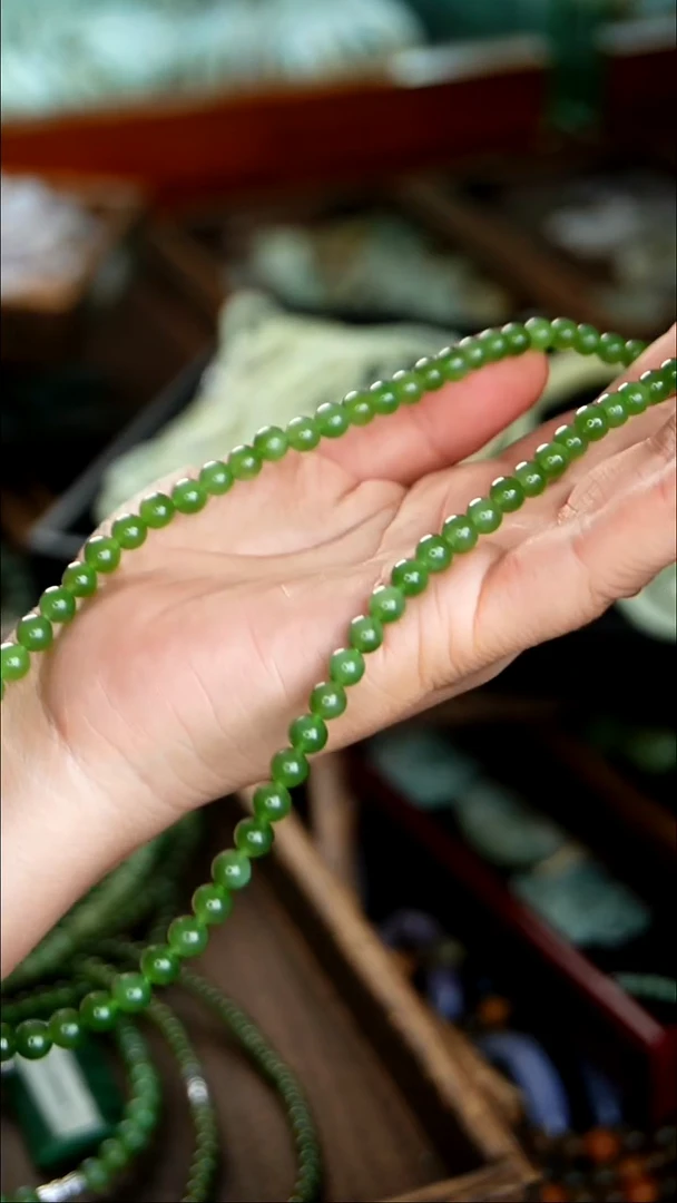 颈饰未镶嵌和田玉（碧玉）浮***?1-1