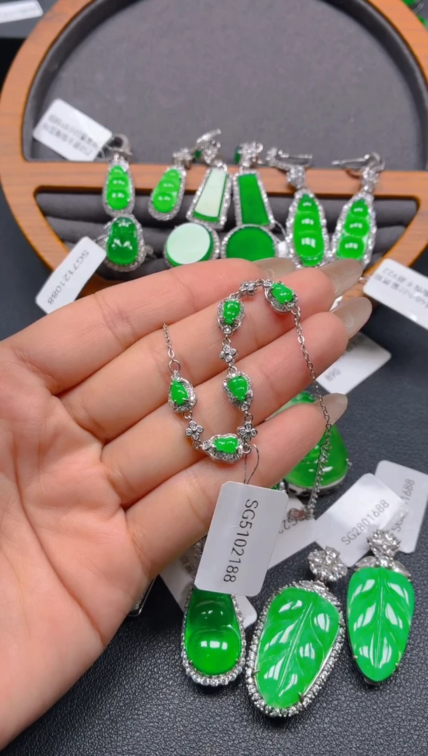 吊坠(不含链)银S925镶嵌翡翠1