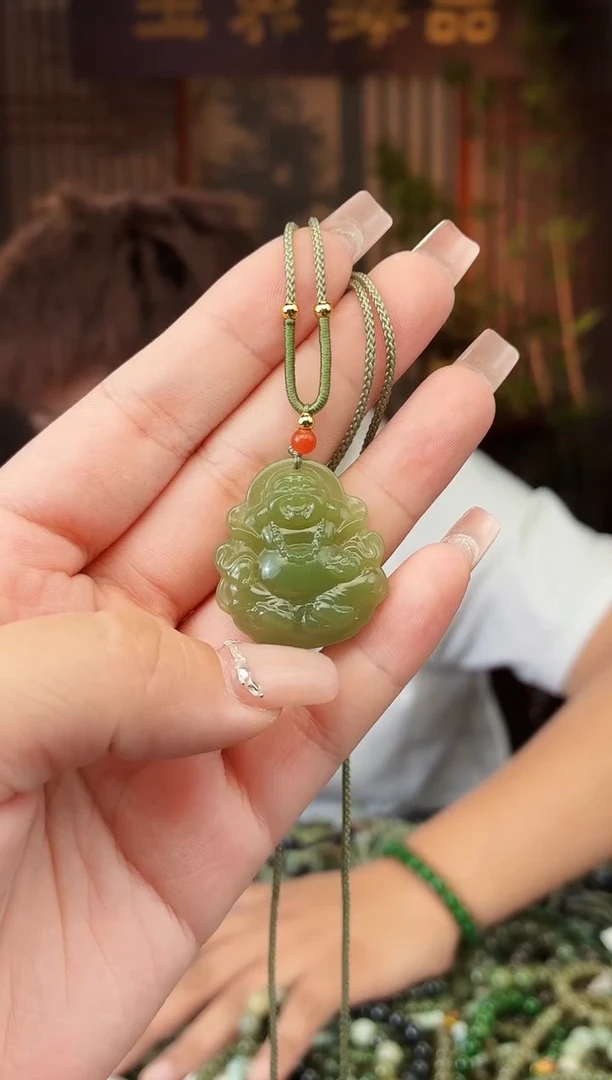 和田玉未镶嵌颈饰拍一发一