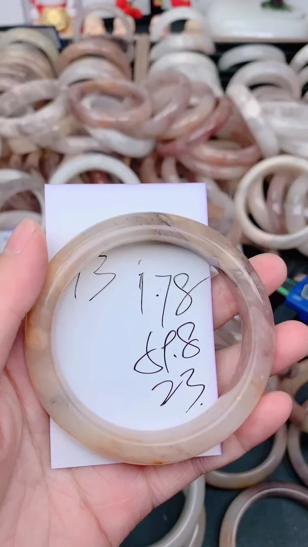 未镶嵌手镯石英质玉178