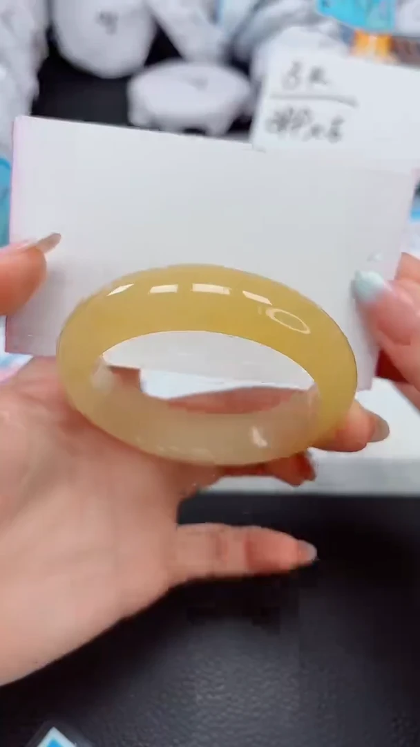 【闪购商品】石英质玉手镯未镶嵌99---54