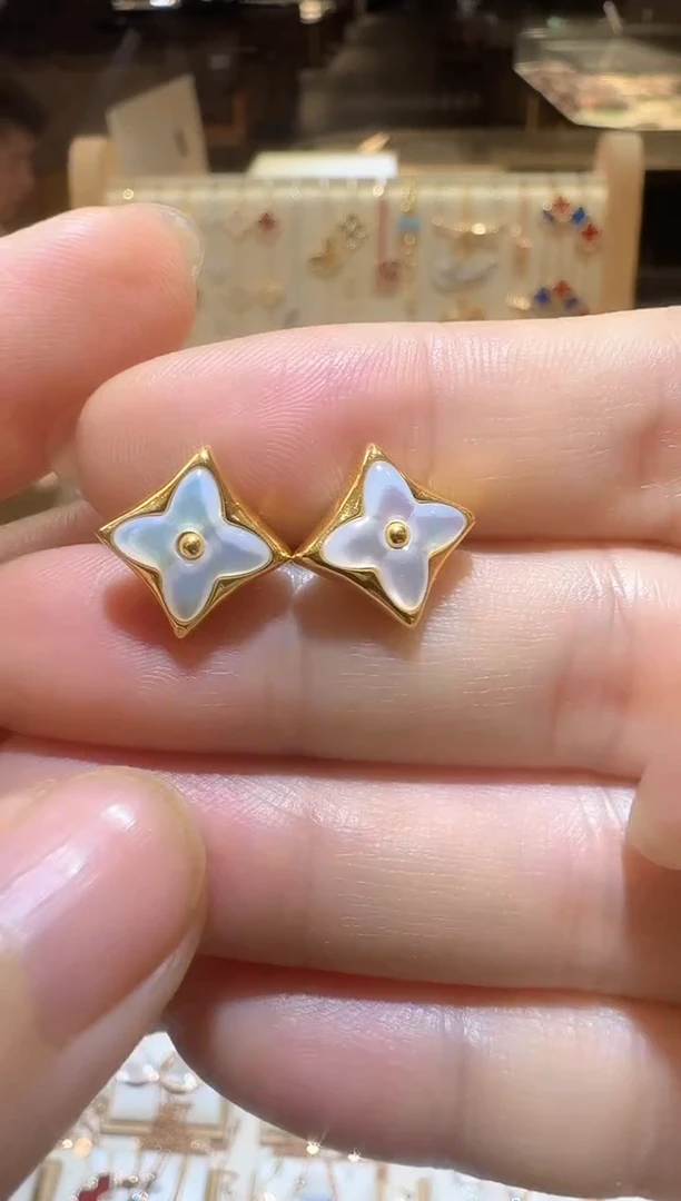耳饰贝壳（贝母）18K金镶嵌老花