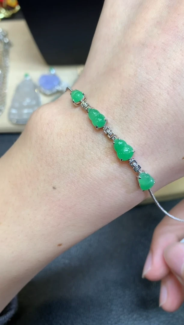 【闪购商品】翡翠手链18K金镶嵌葫芦【无服务费】