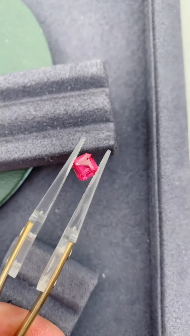 裸石尖晶石1.01ct 尖晶石 定制