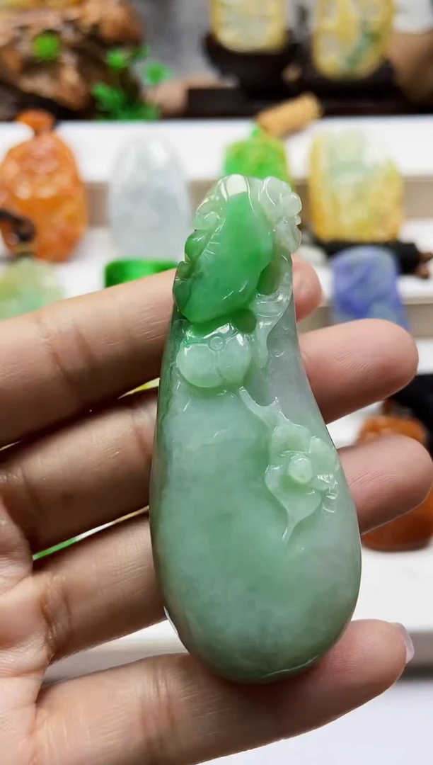 颈饰未镶嵌翡翠翡翠A货