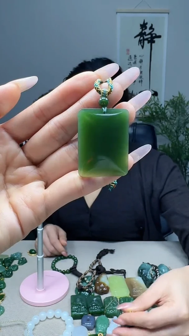 未镶嵌和田玉挂件1