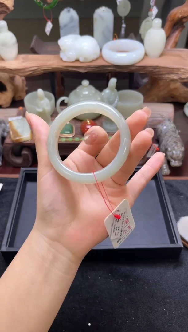 【闪购商品】和田玉手镯未镶嵌且末青白手镯52圈9006966