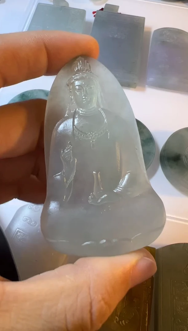 未镶嵌定制翡翠素衣