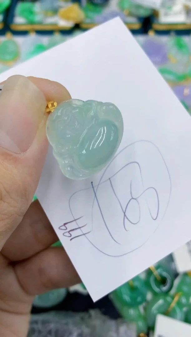 翡翠18K金镶嵌颈饰1111111111