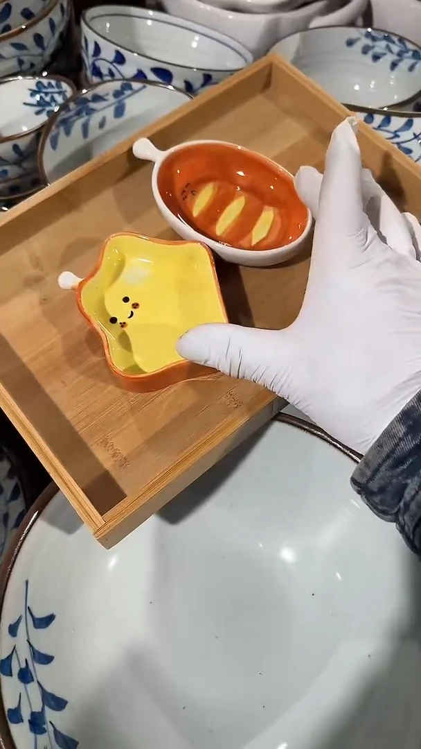 陶瓷2个味碟 微瑕凑满20元包邮