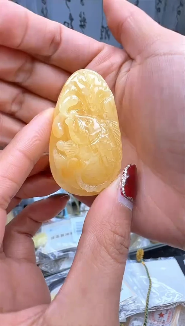 【闪购商品】琥珀裸石未镶嵌挂坠