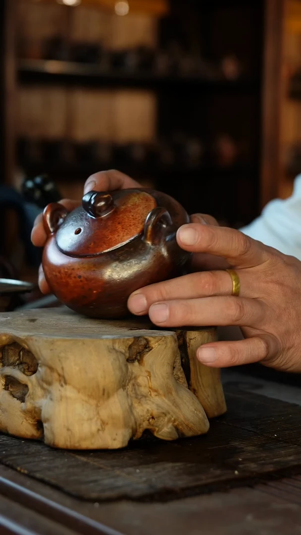 紫砂全手工白菜提梁壶