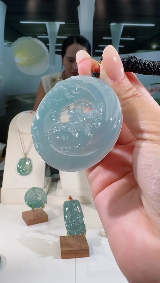 翡翠未镶嵌吊坠(不含链)三足蟾多样性发一