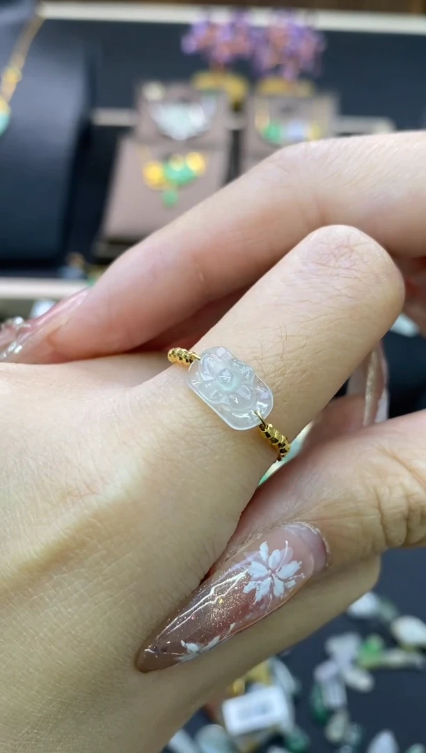 【闪购商品】翡翠颈饰18K金镶嵌净货16233