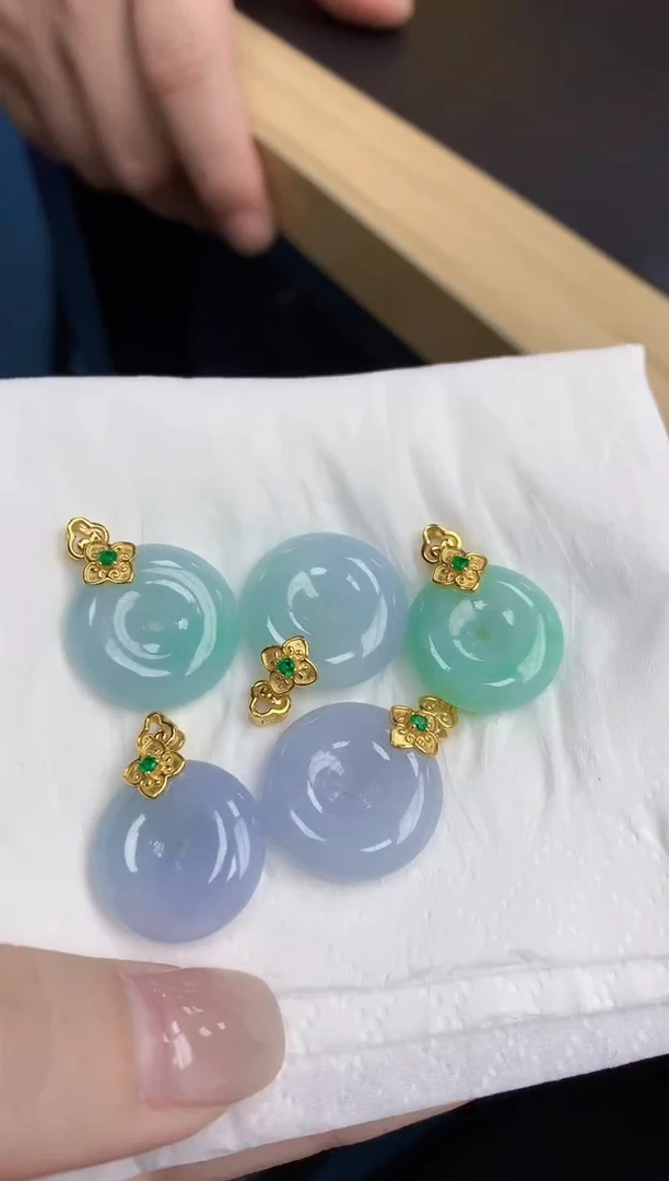 【闪购商品】翡翠颈饰未镶嵌多样性发其一