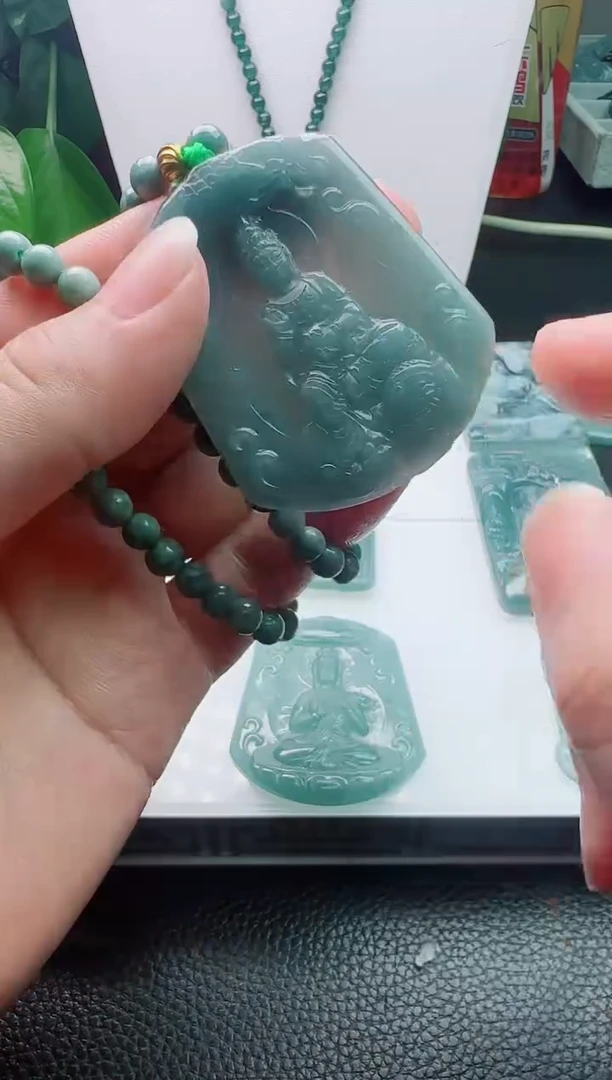 翡翠未镶嵌颈饰11111111111