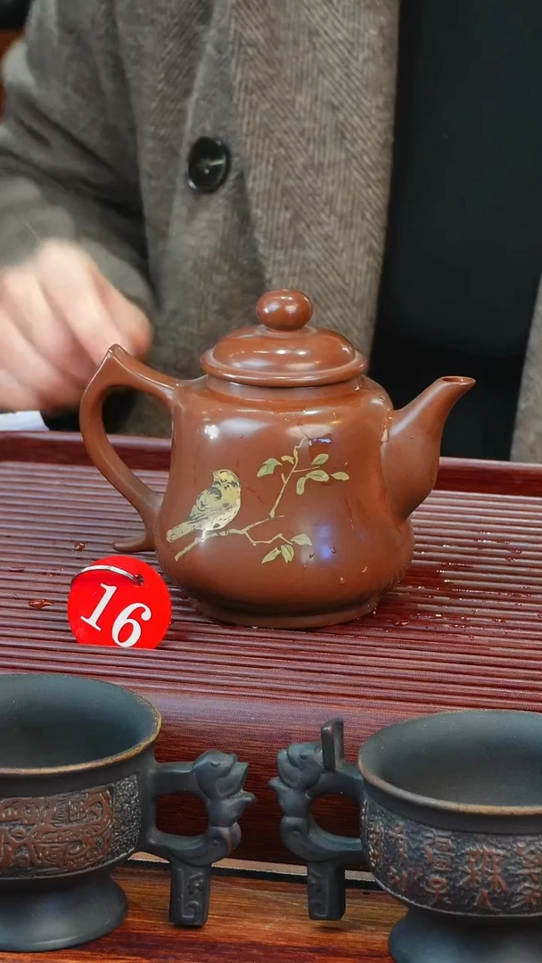 16号逢春紫陶全手工羊肝红多道刻填福功壶 270ml