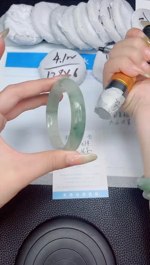 石英质玉手镯未镶嵌374-56.5