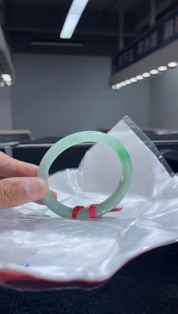 未镶嵌手镯（贵妃镯）翡翠4 5152